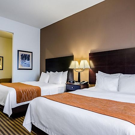 Comfort Inn & Suites Lawrence - University Area Dış mekan fotoğraf