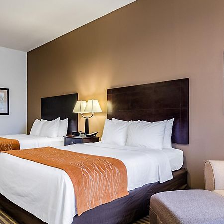 Comfort Inn & Suites Lawrence - University Area Dış mekan fotoğraf