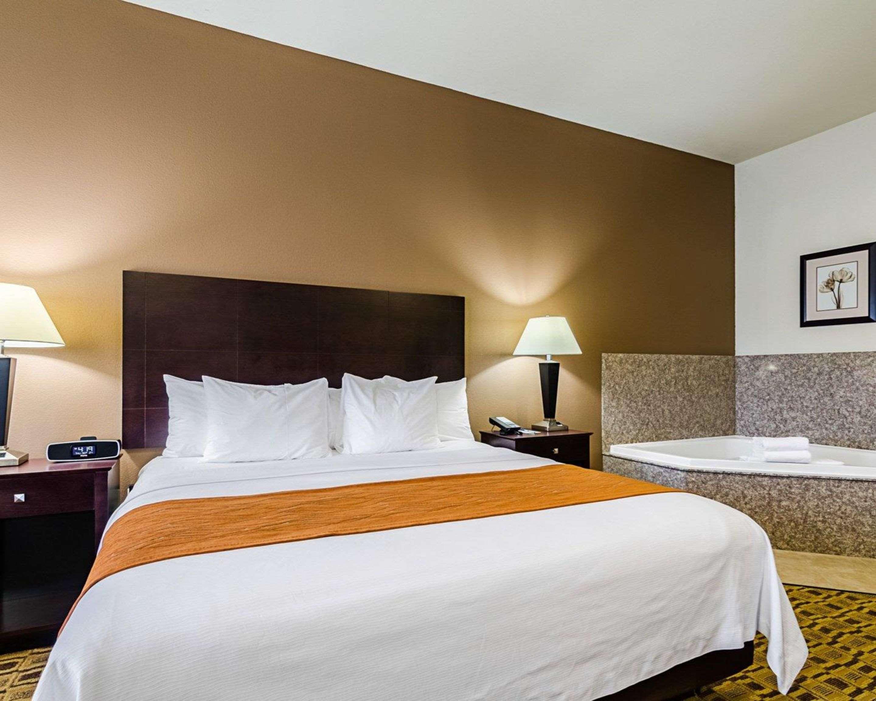 Comfort Inn & Suites Lawrence - University Area Dış mekan fotoğraf