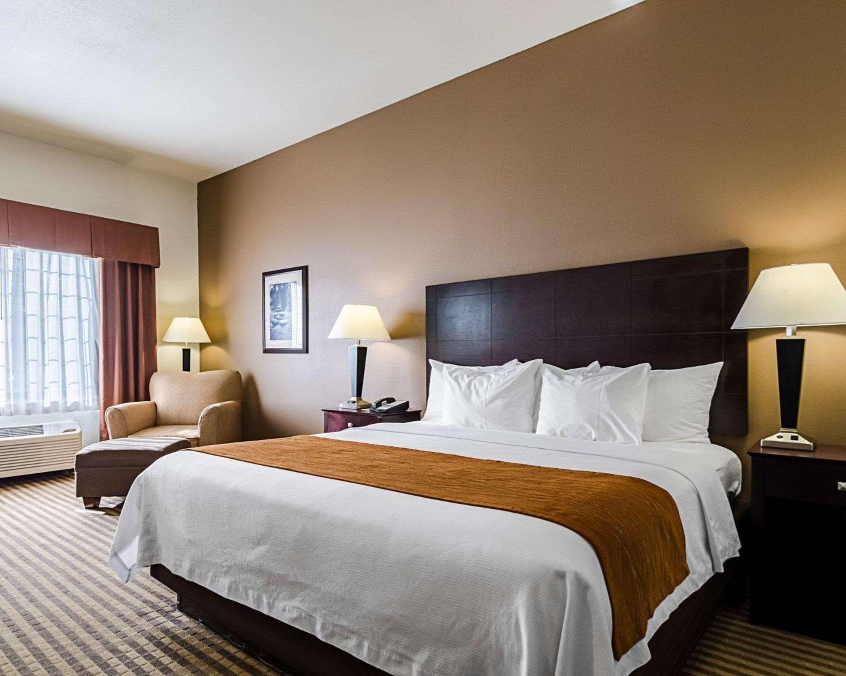 Comfort Inn & Suites Lawrence - University Area Dış mekan fotoğraf
