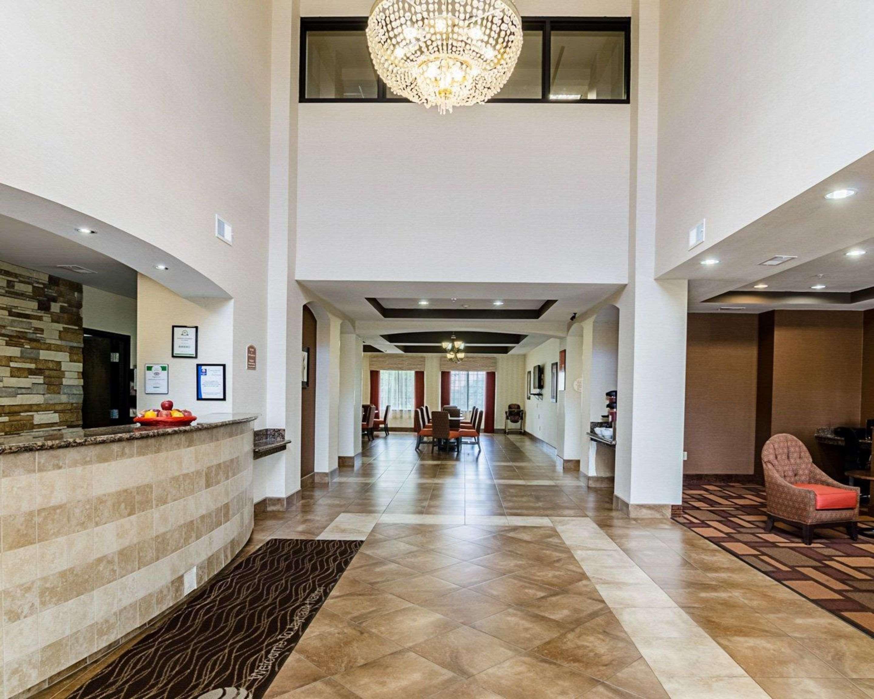 Comfort Inn & Suites Lawrence - University Area Dış mekan fotoğraf