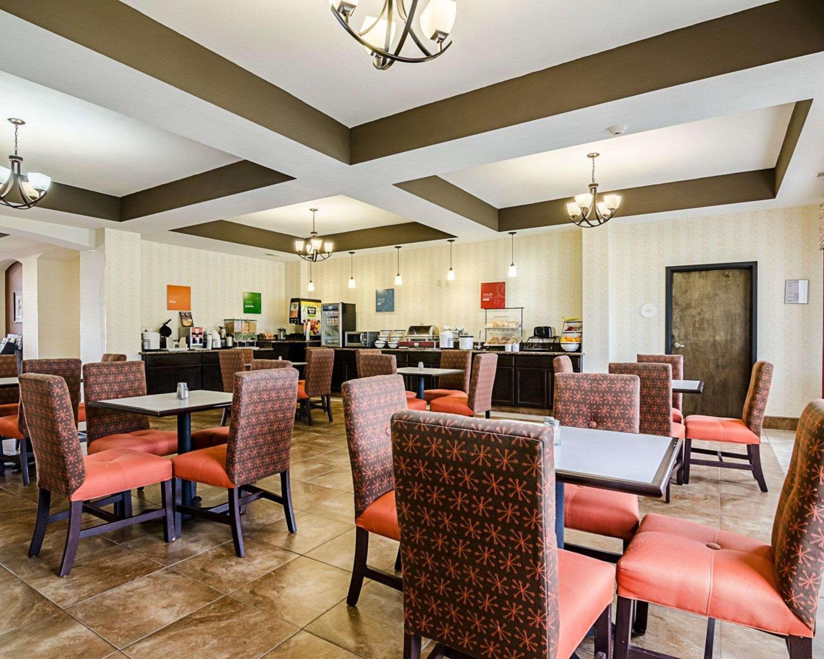 Comfort Inn & Suites Lawrence - University Area Dış mekan fotoğraf