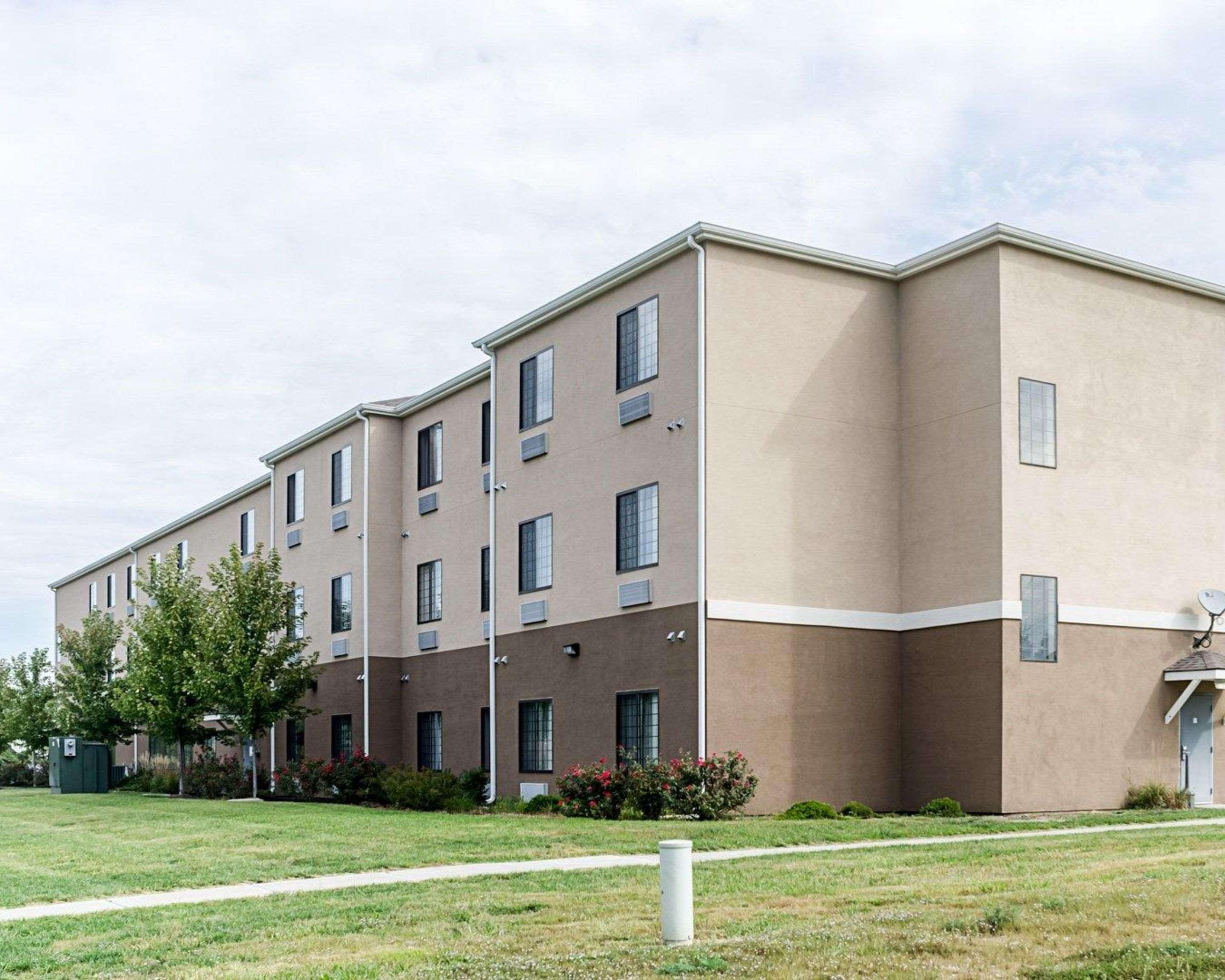Comfort Inn & Suites Lawrence - University Area Dış mekan fotoğraf