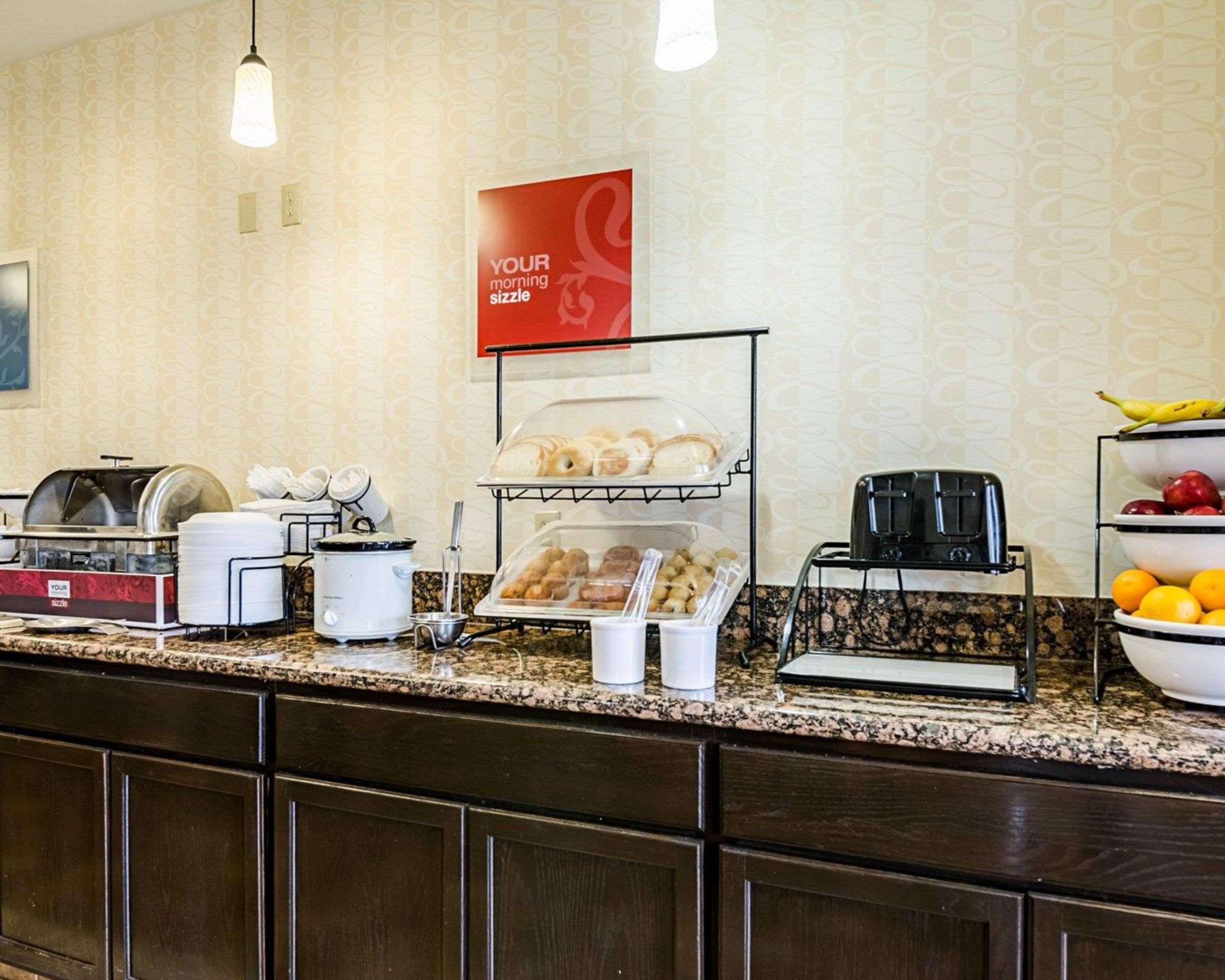 Comfort Inn & Suites Lawrence - University Area Dış mekan fotoğraf