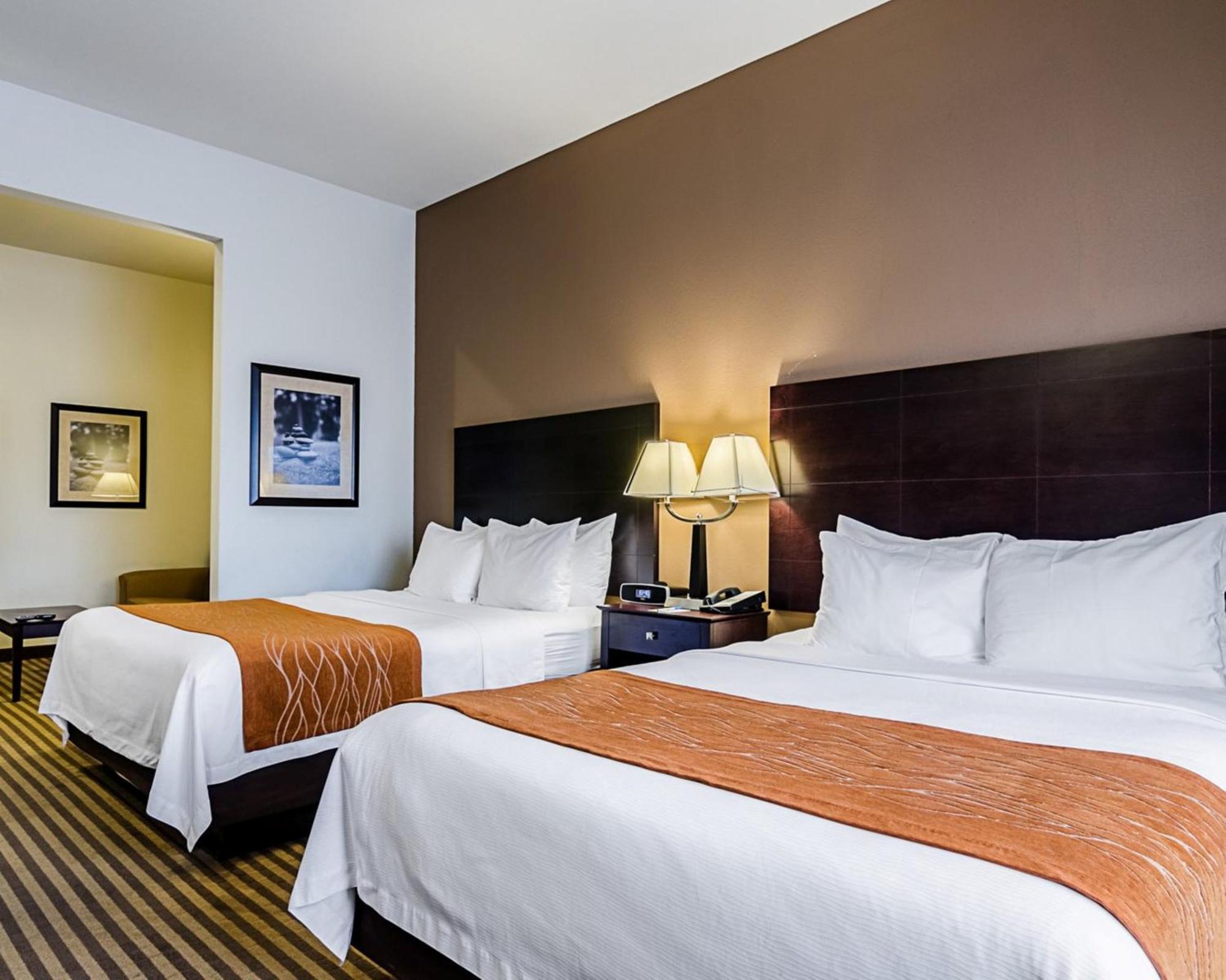 Comfort Inn & Suites Lawrence - University Area Dış mekan fotoğraf