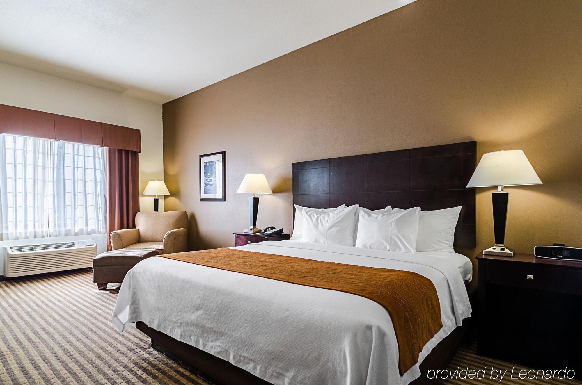 Comfort Inn & Suites Lawrence - University Area Dış mekan fotoğraf