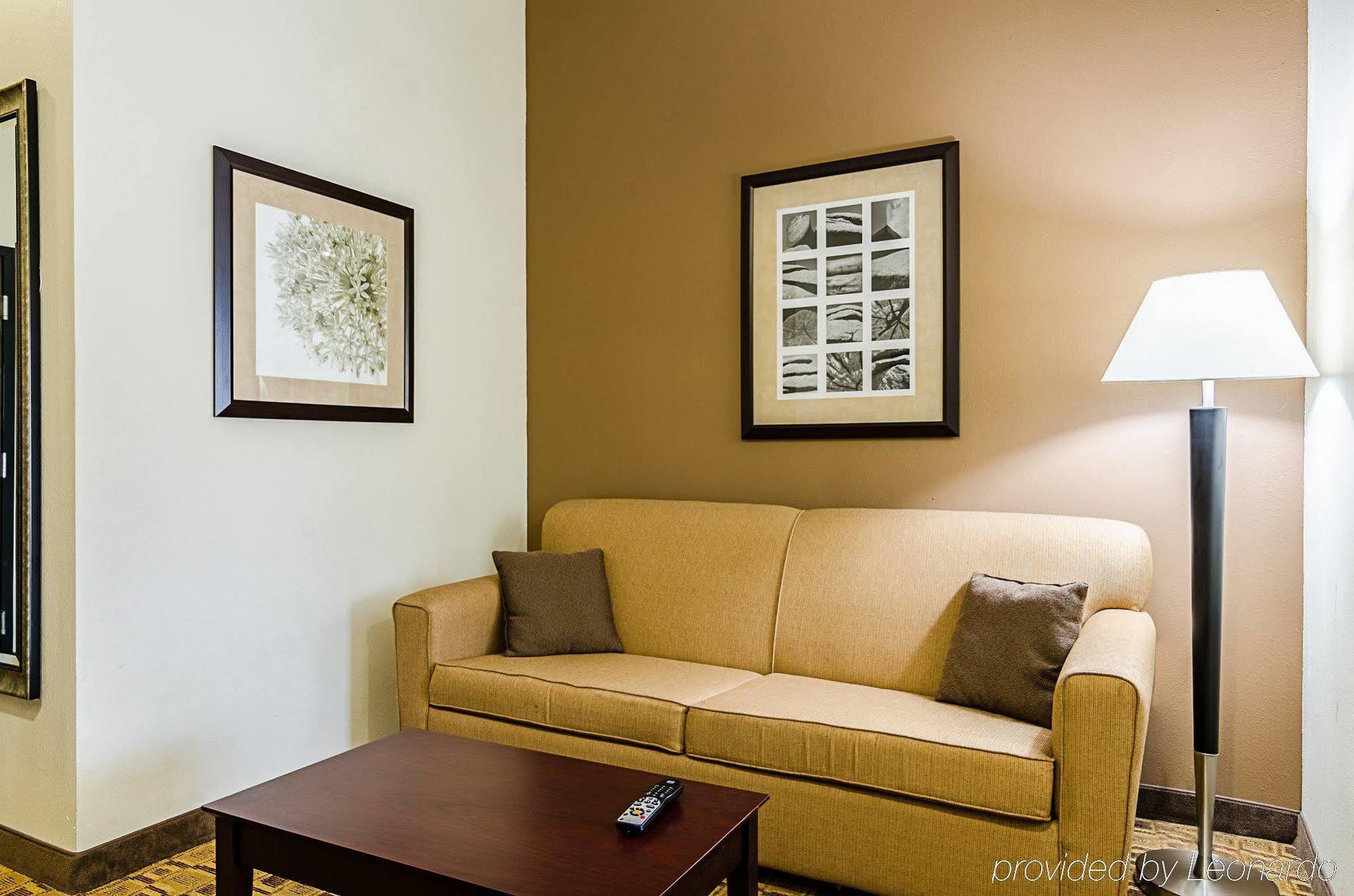 Comfort Inn & Suites Lawrence - University Area Dış mekan fotoğraf