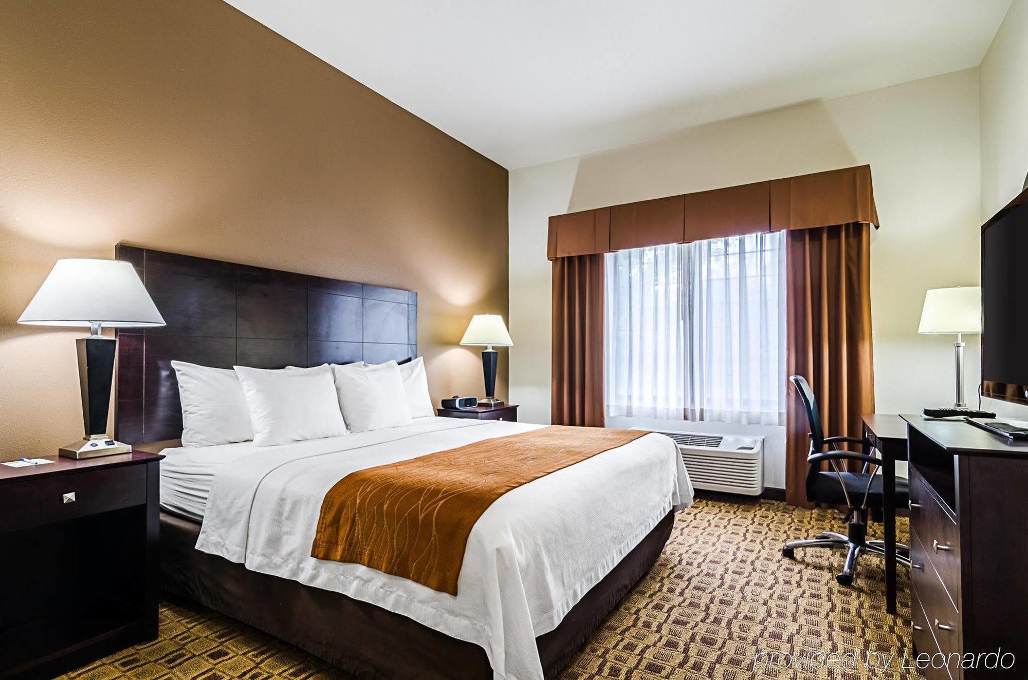 Comfort Inn & Suites Lawrence - University Area Dış mekan fotoğraf