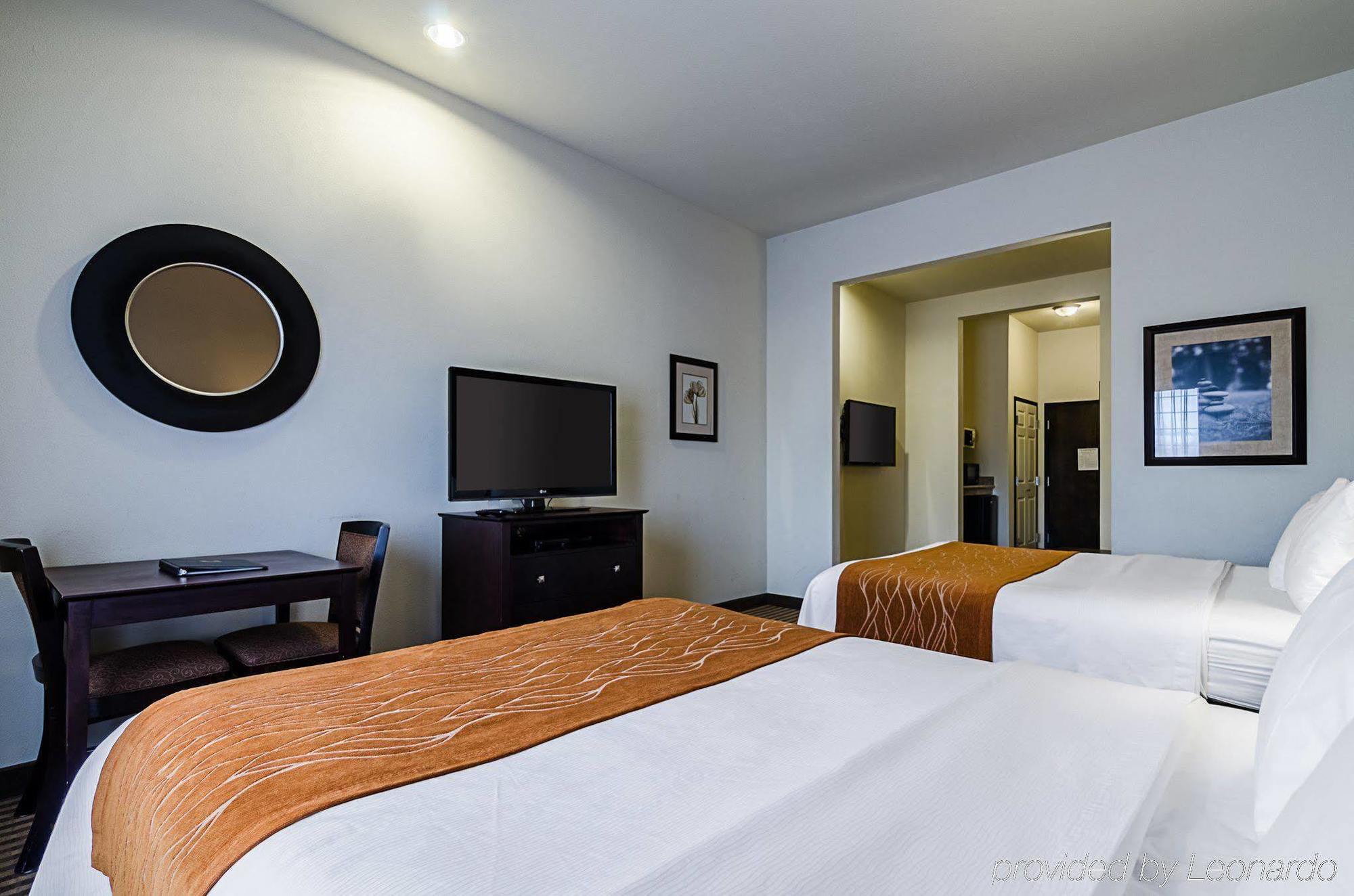 Comfort Inn & Suites Lawrence - University Area Dış mekan fotoğraf